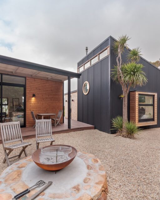 House Tome | Houtbay, South Africa
Beautiful timber frame home designed by YourCube and constructed by Evermine.
#timberframehouse #outdoorliving #residentialdesign #capetownsouthafrica #timbercladding #metalcladding